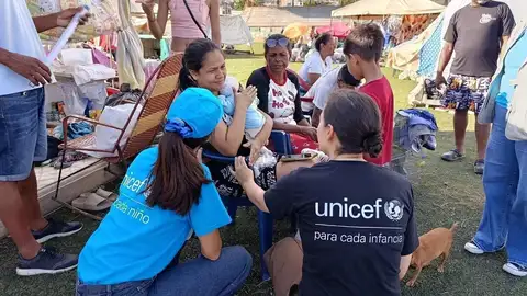 Fundación Unicaja respalda la labor de Unicef España y Bomberos Unidos Sin Fronteras con los afectados por el terremoto en Venezuela Fundación Unicaja respalda la labor de Unicef España y Bomberos Unidos Sin Fronteras con los afectados por el terremoto en Venezuela
