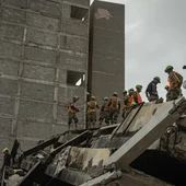 La esperanza y el desánimo caminan entre ruinas en Venezuela tras seis días de los terremotos/ EFE/ Henry Chirinos La esperanza y el desánimo caminan entre ruinas en Venezuela tras seis días de los terremotos/ EFE/ Henry Chirinos