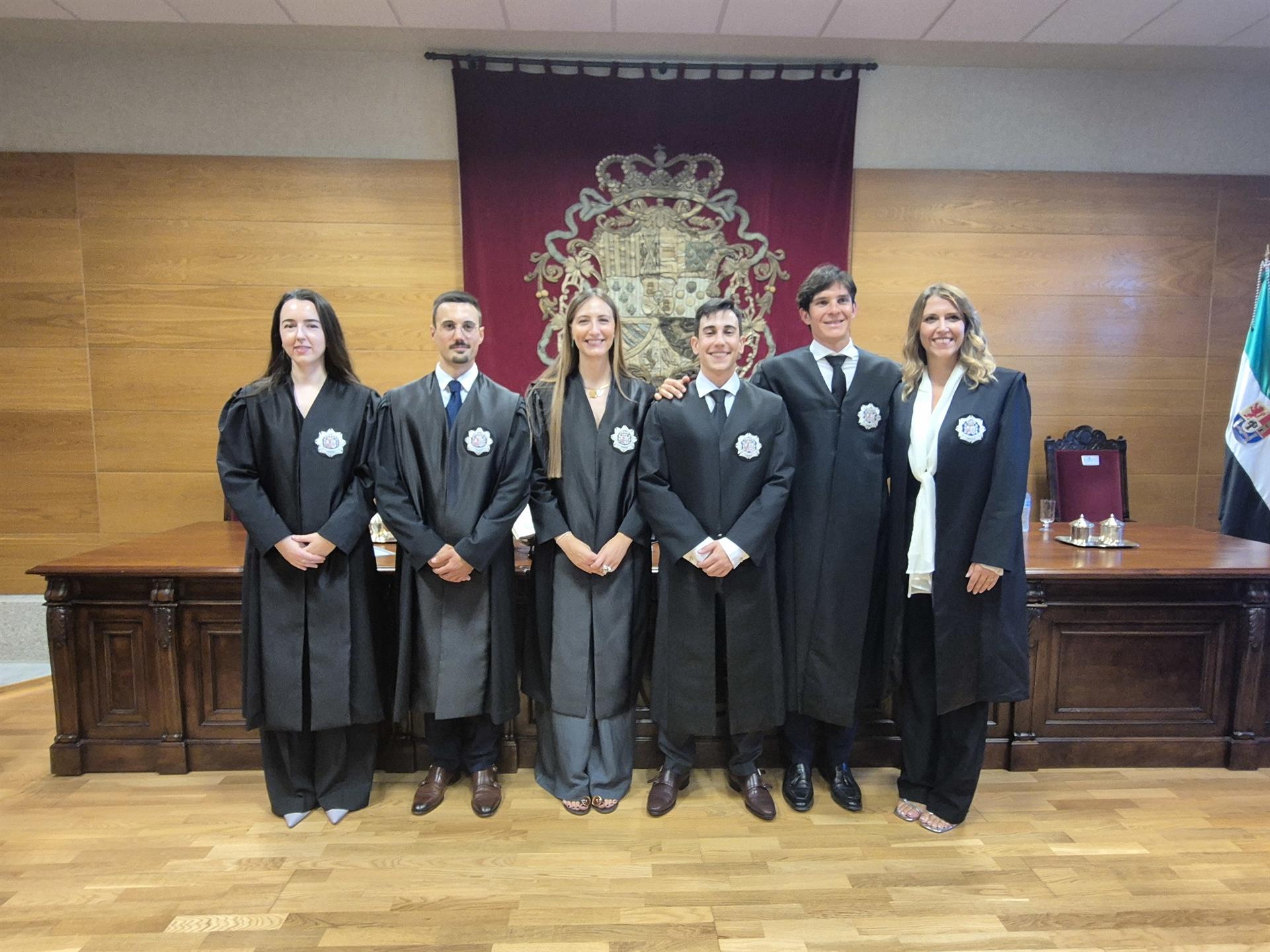 Seis nuevos jueces toman posesión en Extremadura con destinos en Navalmoral, Coria, Don Benito y Badajoz Seis nuevos jueces toman posesión en Extremadura con destinos en Navalmoral, Coria, Don Benito y Badajoz