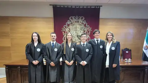 Seis nuevos jueces toman posesión en Extremadura con destinos en Navalmoral, Coria, Don Benito y Badajoz Seis nuevos jueces toman posesión en Extremadura con destinos en Navalmoral, Coria, Don Benito y Badajoz