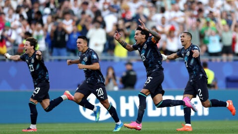 Paraguay celebra el pase a octavos