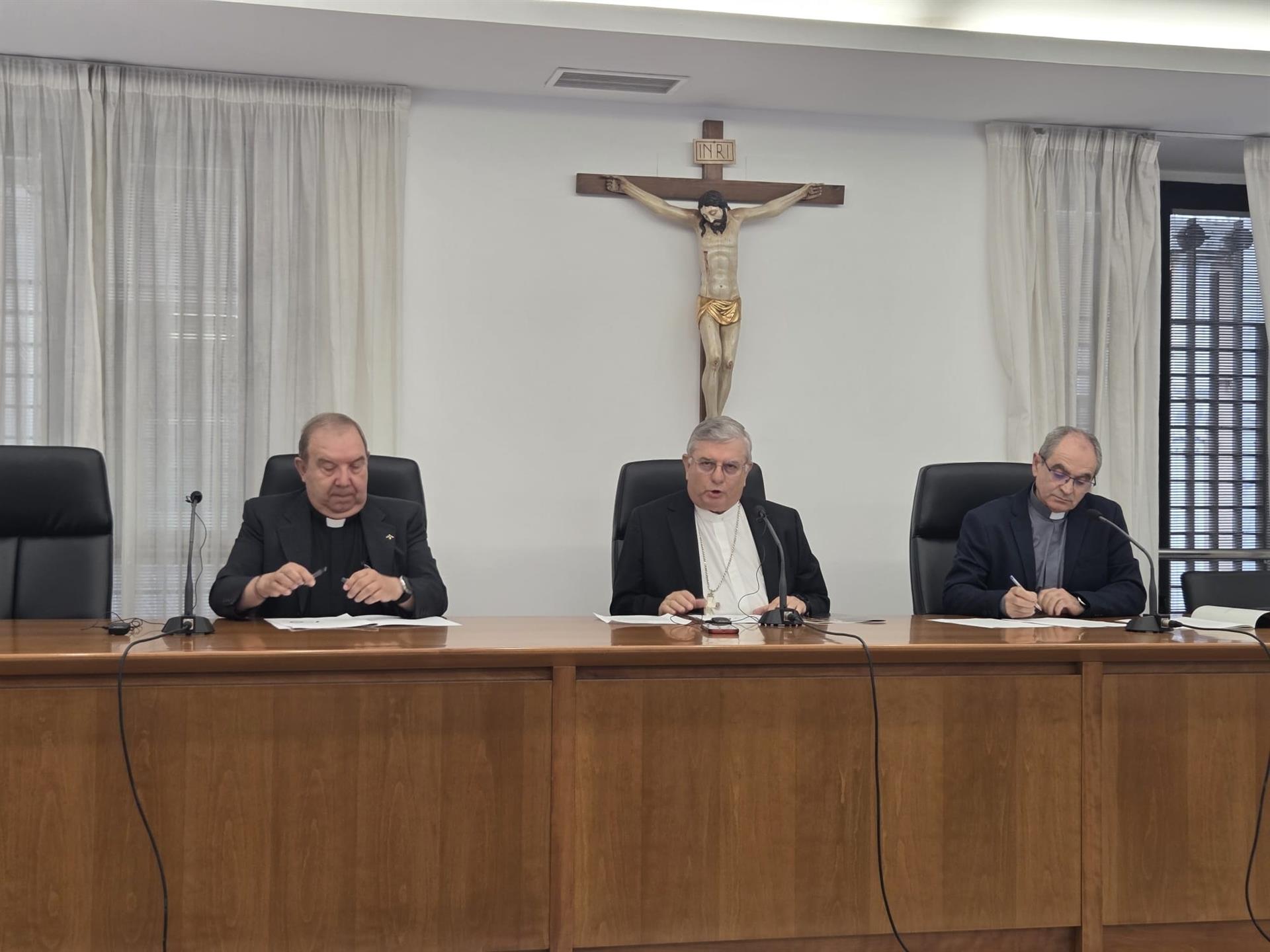 La Catedral de Badajoz celebra su 750º aniversario con un programa que abarca exposiciones, música o patrimonio La Catedral de Badajoz celebra su 750º aniversario con un programa que abarca exposiciones, música o patrimonio