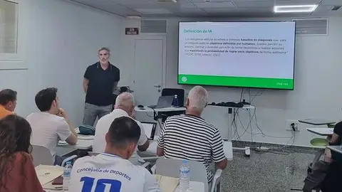 Dos encuentros sobre tecnología educativa y resistencia a los antibióticos cierran la segunda semana de los Curso de Verano en la Sede Tecnológica de Málaga Dos encuentros sobre tecnología educativa y resistencia a los antibióticos cierran la segunda semana de los Curso de Verano en la Sede Tecnológica de Málaga