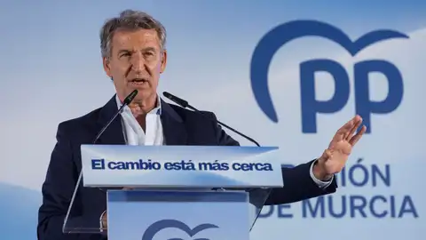 El presidente del Partido Popular, Alberto Núñez Feijóo, interviene en la Junta Directiva Autonómica del Partido Popular de la Región de Murcia El presidente del Partido Popular, Alberto Núñez Feijóo, interviene en la Junta Directiva Autonómica del Partido Popular de la Región de Murcia