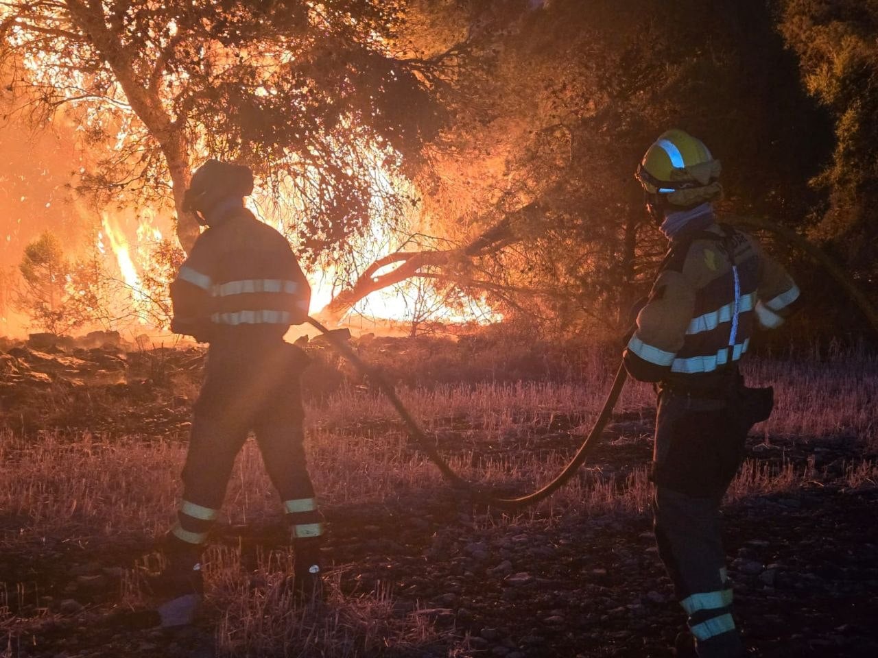 El incendio de la Sierra de Alcubierre afecta ya a 2.200 hectáreas El incendio de la Sierra de Alcubierre afecta ya a 2.200 hectáreas