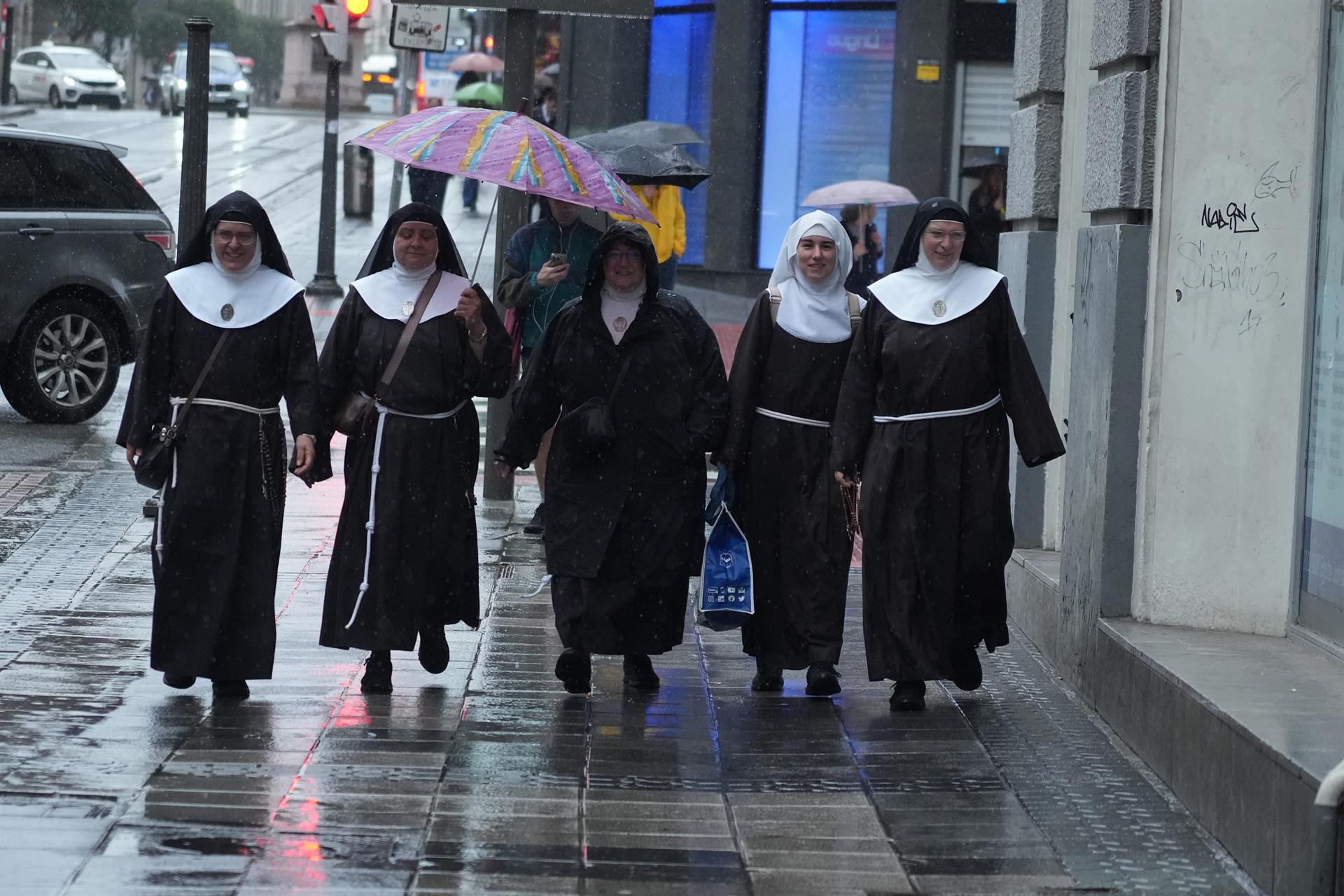 Piden 12 años de cárcel para 7 exmonjas de Belorado por "trato denigrante, coacciones y abandono" a 5 religiosas mayores Piden 12 años de cárcel para 7 exmonjas de Belorado por "trato denigrante, coacciones y abandono" a 5 religiosas mayores