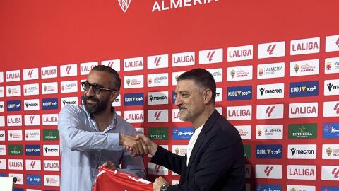 Presentacion de Garcia Pimienta con la UD Almer&iacute;a