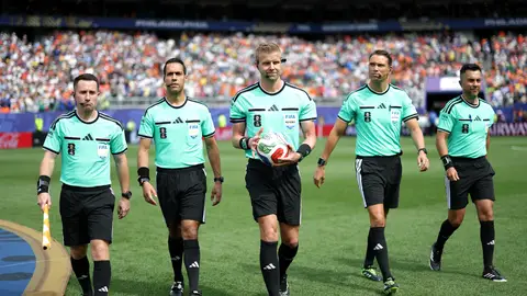 Glenn Nyberg durante un partido del Mundial 2026. Glenn Nyberg durante un partido del Mundial 2026.