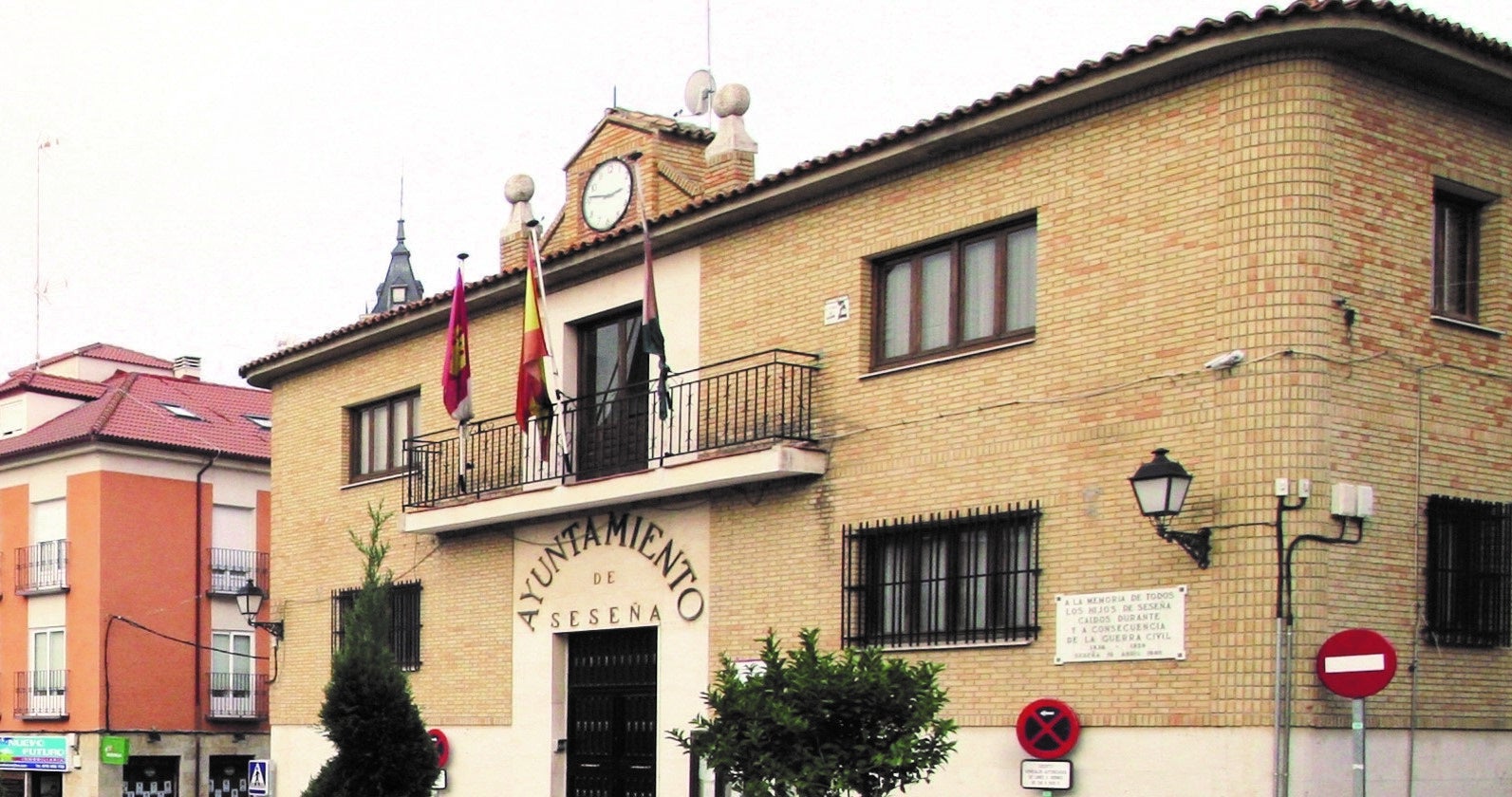 Dimite el concejal del PSOE de Seseña que tachó a la Iglesia ser " el mayor nido de pederastia" Dimite el concejal del PSOE de Seseña que tachó a la Iglesia ser " el mayor nido de pederastia"