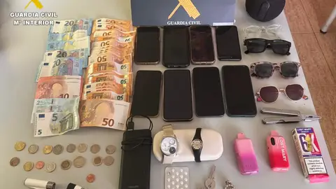 La Guardia Civil detiene a tres personas en Benicàssim por varios hurtos y pertenencia a grupo criminal La Guardia Civil detiene a tres personas en Benicàssim por varios hurtos y pertenencia a grupo criminal