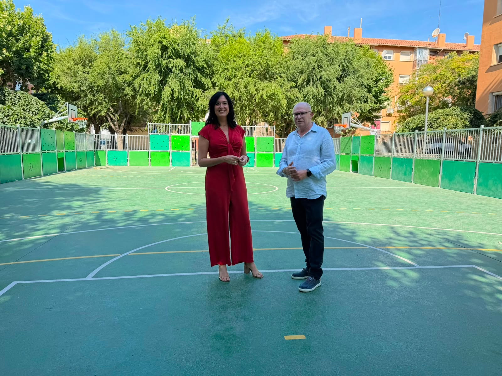 Inaugurada la nueva pista multideportiva de la calle Zacarías Martínez Inaugurada la nueva pista multideportiva de la calle Zacarías Martínez