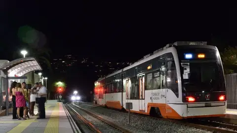 El servicio nocturno del TRAM D'Alacant El servicio nocturno del TRAM D'Alacant