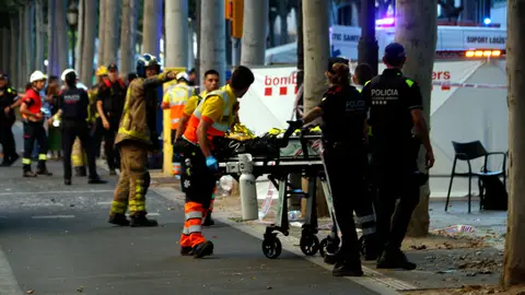 Almenys quinze persones ferides en un accident d'autobús a la Rambla Ferran de Lleida Almenys quinze persones ferides en un accident d'autobús a la Rambla Ferran de Lleida
