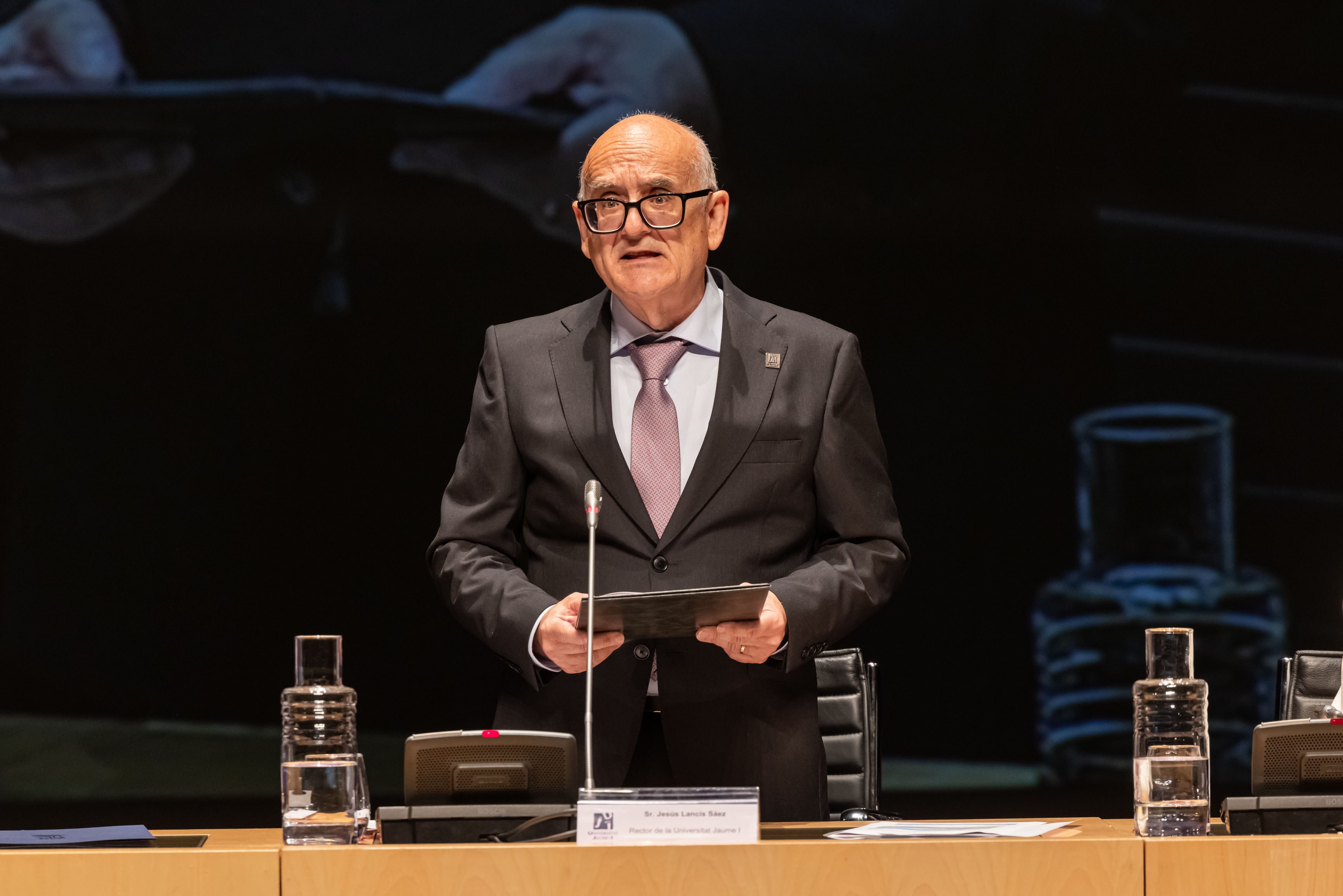 El nuevo rector de la UJI, Jesús Lancis, reclama una financiación "suficiente y estable" El nuevo rector de la UJI, Jesús Lancis, reclama una financiación "suficiente y estable"