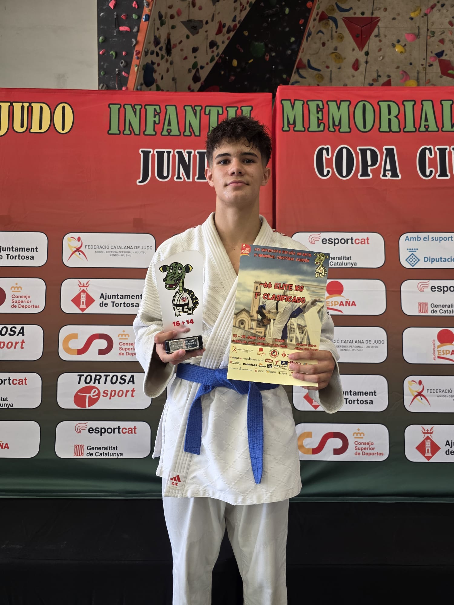 Alejandro Sánchez conquista el oro en la Supercopa Infantil de Tortosa tras una temporada brillante Alejandro Sánchez conquista el oro en la Supercopa Infantil de Tortosa tras una temporada brillante