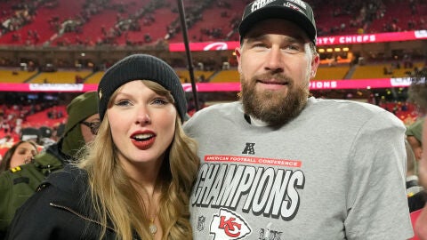 Taylor Swift y Travis Kelce, en enero de 2025.