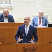 PP y Vox aprueban una propuesta en la Asamblea para instar a Pedro Sánchez a convocar elecciones generales PP y Vox aprueban una propuesta en la Asamblea para instar a Pedro Sánchez a convocar elecciones generales