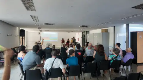 Evento de presentación de los datos recabados en la encuesta vecinal del barrio de Carrús. Evento de presentación de los datos recabados en la encuesta vecinal del barrio de Carrús.