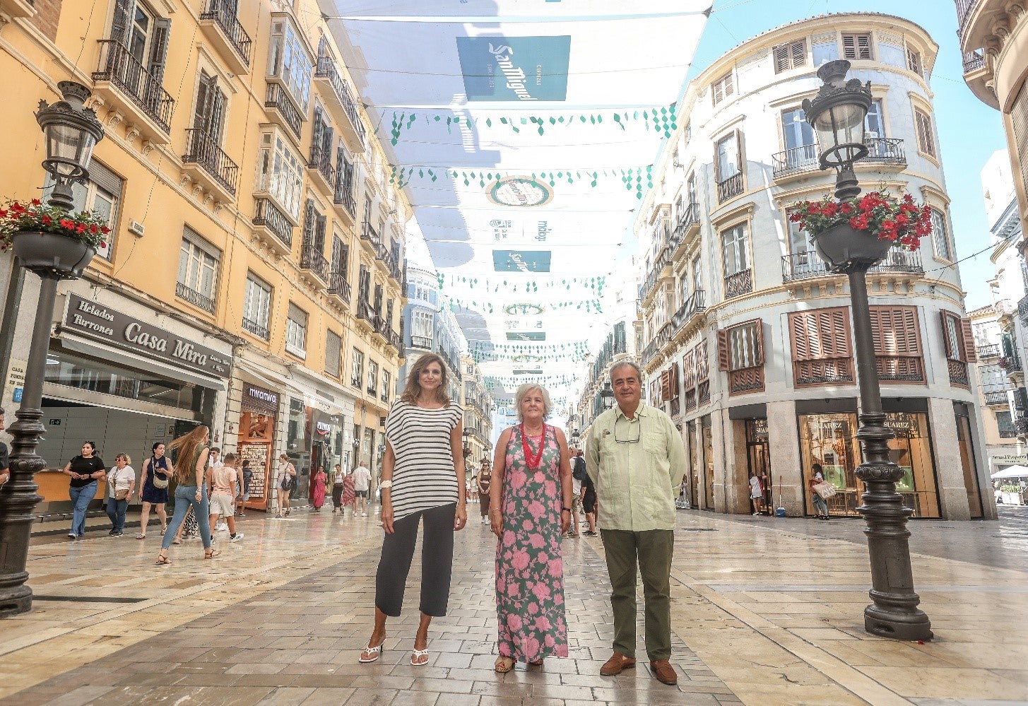 Mahou San Miguel finaliza la instalación de los toldos de la calle Larios y renueva su compromiso con la Feria de Málaga hasta 2029 Mahou San Miguel finaliza la instalación de los toldos de la calle Larios y renueva su compromiso con la Feria de Málaga hasta 2029