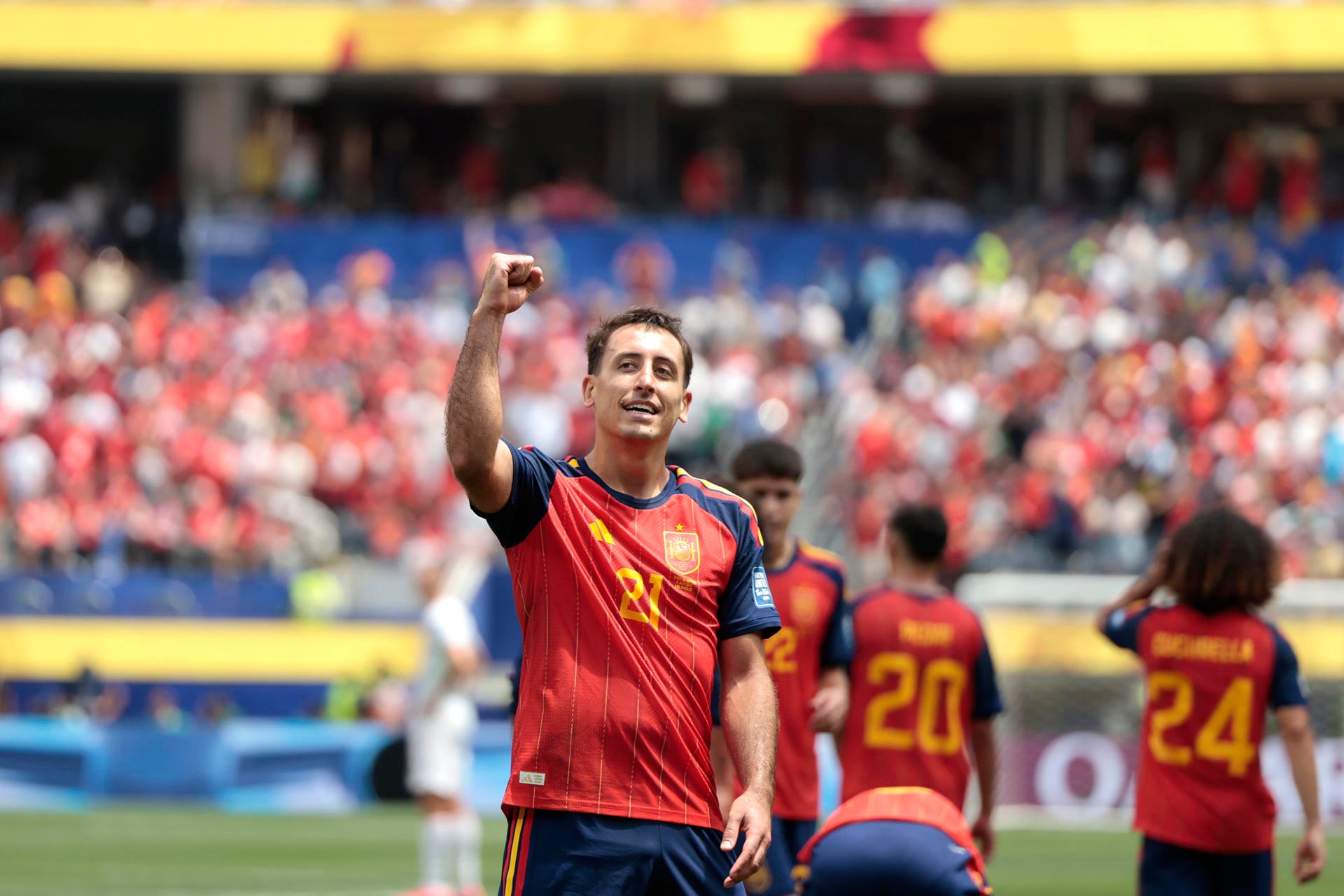 Mikel Oyarzabal celebra uno de sus goles frente a Austria. Mikel Oyarzabal celebra uno de sus goles frente a Austria.