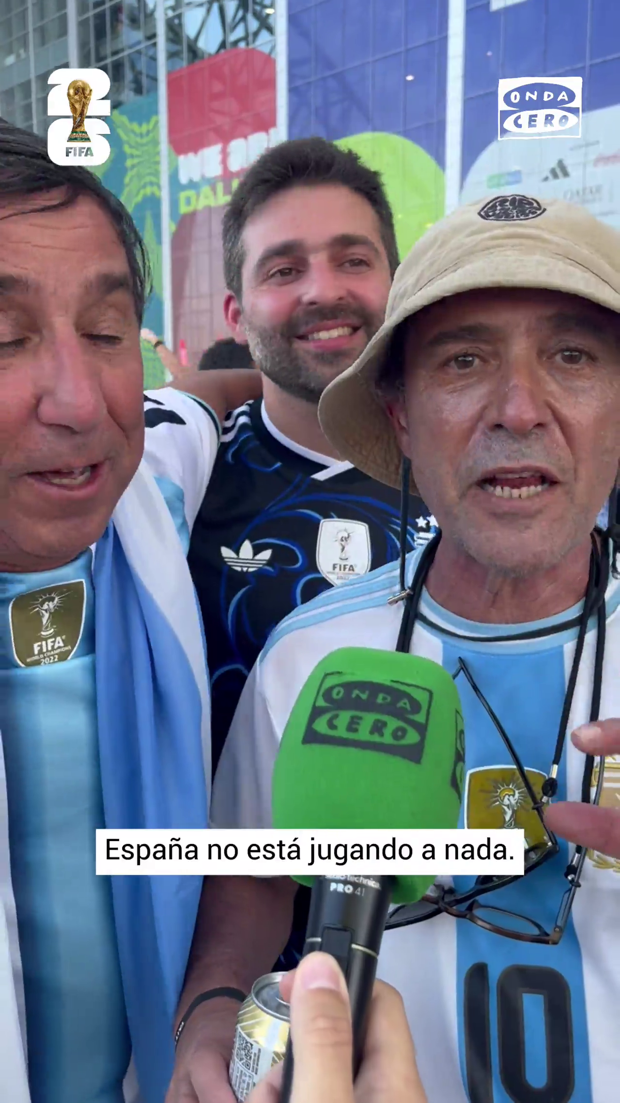 La sobrada de la afición de Argentina a España: "Son unos cagones, mucho toquecito, pero nada" La sobrada de la afición de Argentina a España: "Son unos cagones, mucho toquecito, pero nada"