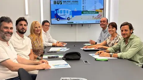 El autobús a las playas de acceso limitado de Cabo de Gata volverá a funcionar desde el 11 de julio El autobús a las playas de acceso limitado de Cabo de Gata volverá a funcionar desde el 11 de julio