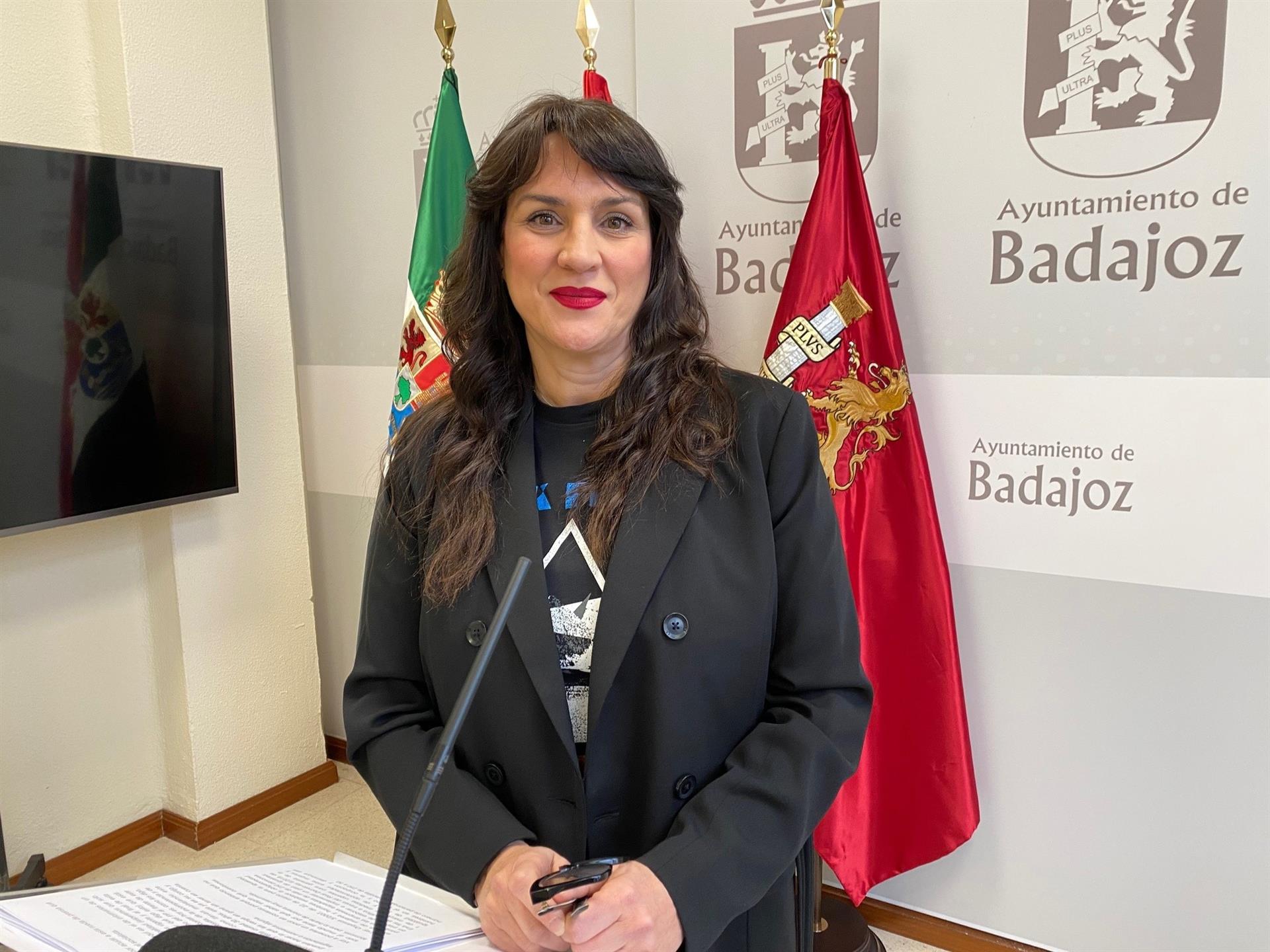 El PSOE de Badajoz condena "amenazas" a su concejala Concha Baños en redes sociales y pide que se investiguen los hechos El PSOE de Badajoz condena "amenazas" a su concejala Concha Baños en redes sociales y pide que se investiguen los hechos