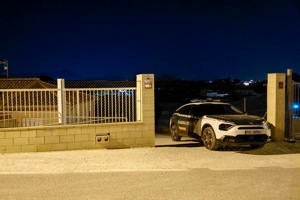 La entrada a la vivienda de la familia en la partida alicantina de La Cañada del Fenollar La entrada a la vivienda de la familia en la partida alicantina de La Cañada del Fenollar