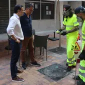 Benidorm intensifica los tratamientos de desinsectación en las redes de alcantarillado y aguas pluviales Benidorm intensifica los tratamientos de desinsectación en las redes de alcantarillado y aguas pluviales