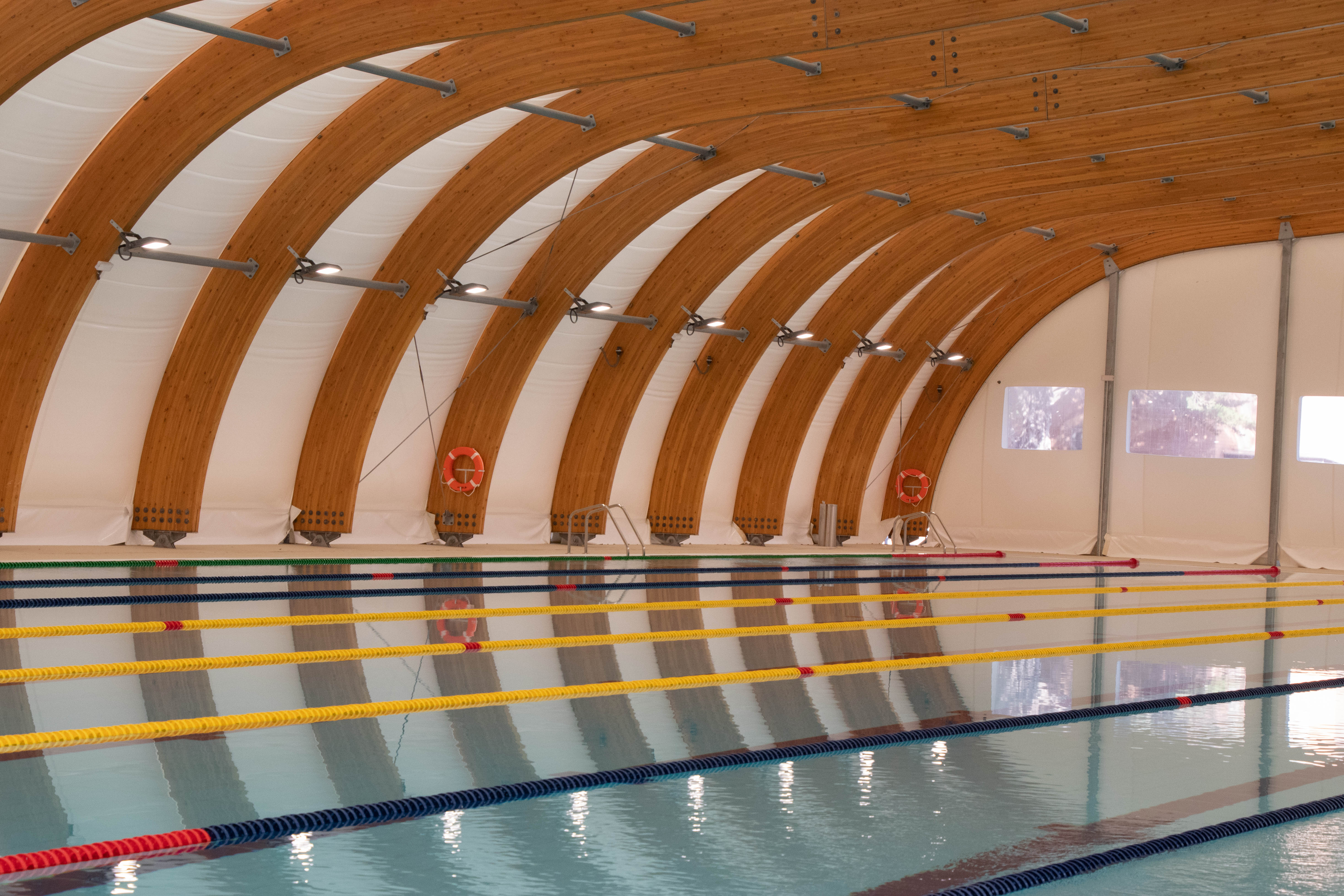 Granada estrenará en las próximas semanas la renovada piscina universitaria de Fuentenueva, la única olímpica de la capital Granada estrenará en las próximas semanas la renovada piscina universitaria de Fuentenueva, la única olímpica de la capital