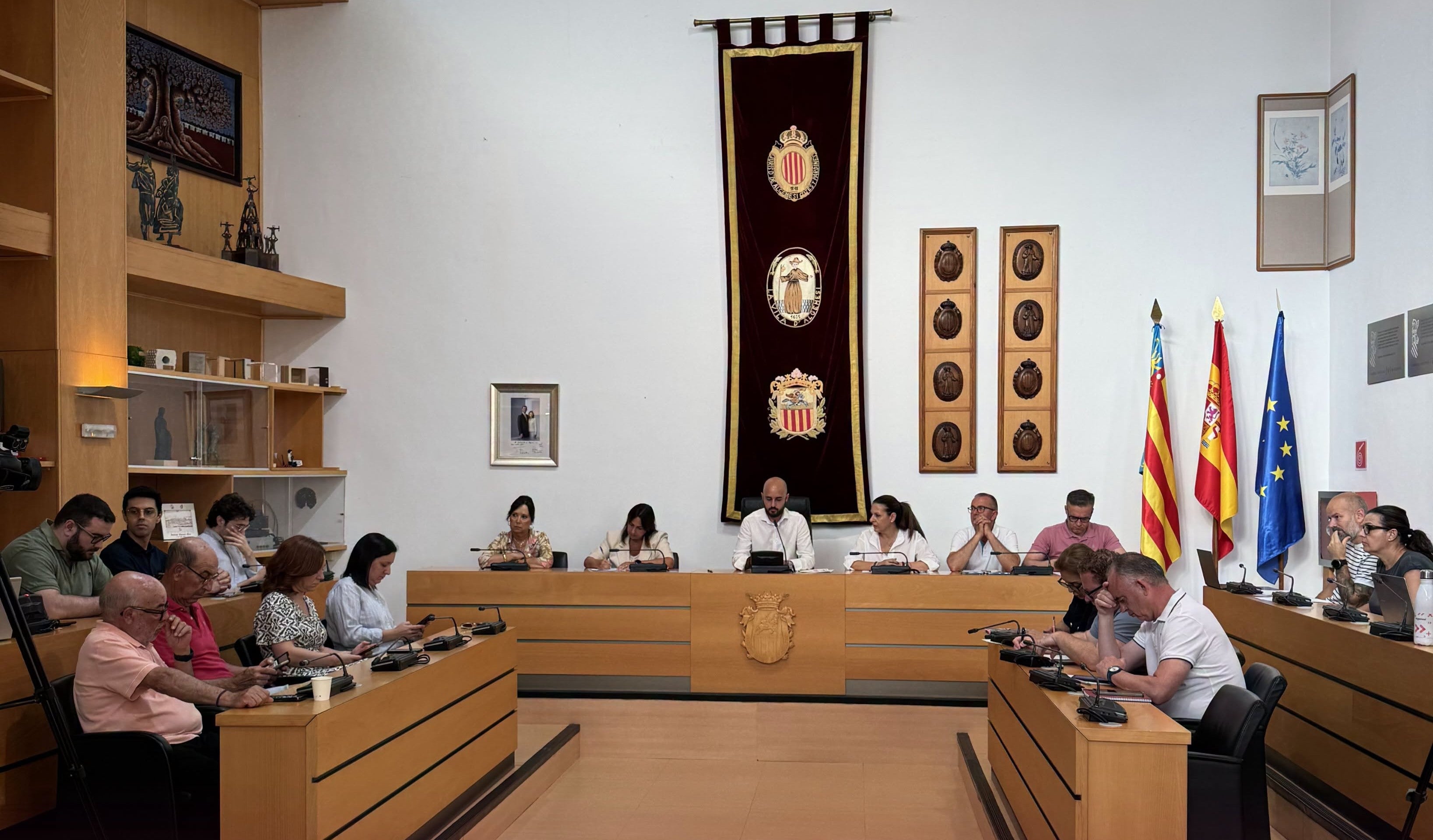 Algemesí aprueba un contrato de zonas verdes que multiplica por cinco la inversión actual Algemesí aprueba un contrato de zonas verdes que multiplica por cinco la inversión actual