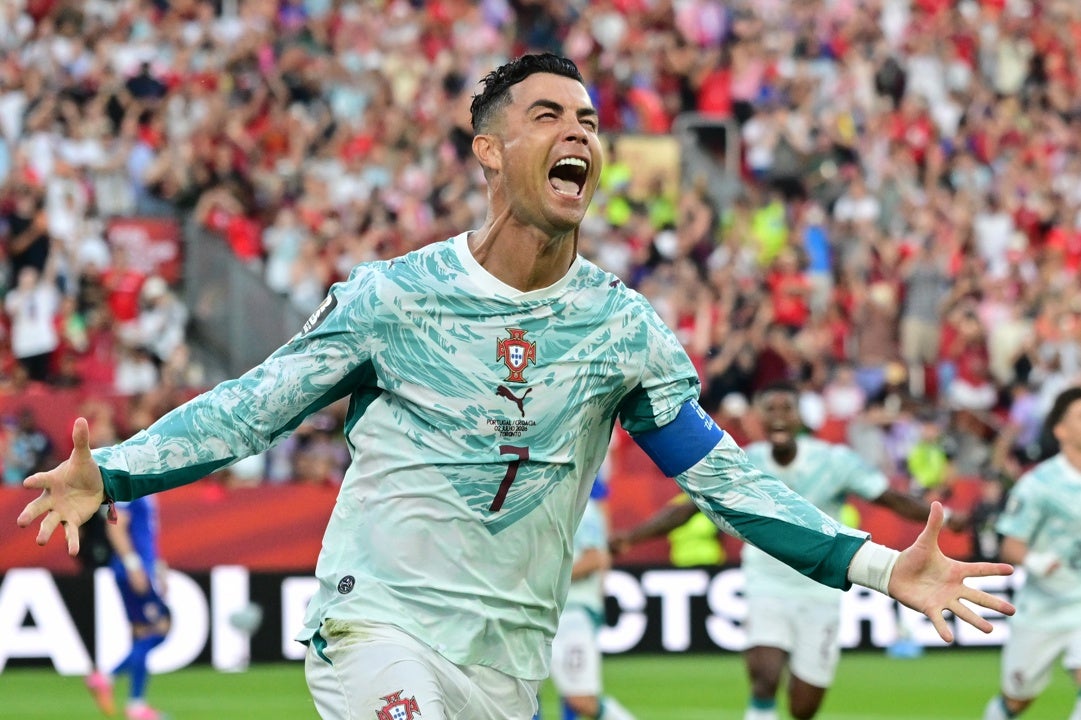 El portugués Cristiano Ronaldo celebra su gol, de penalti, ante Croacia en partido de los dieciseisavos de final del Mundial 2026 en Toronto. El portugués Cristiano Ronaldo celebra su gol, de penalti, ante Croacia en partido de los dieciseisavos de final del Mundial 2026 en Toronto.