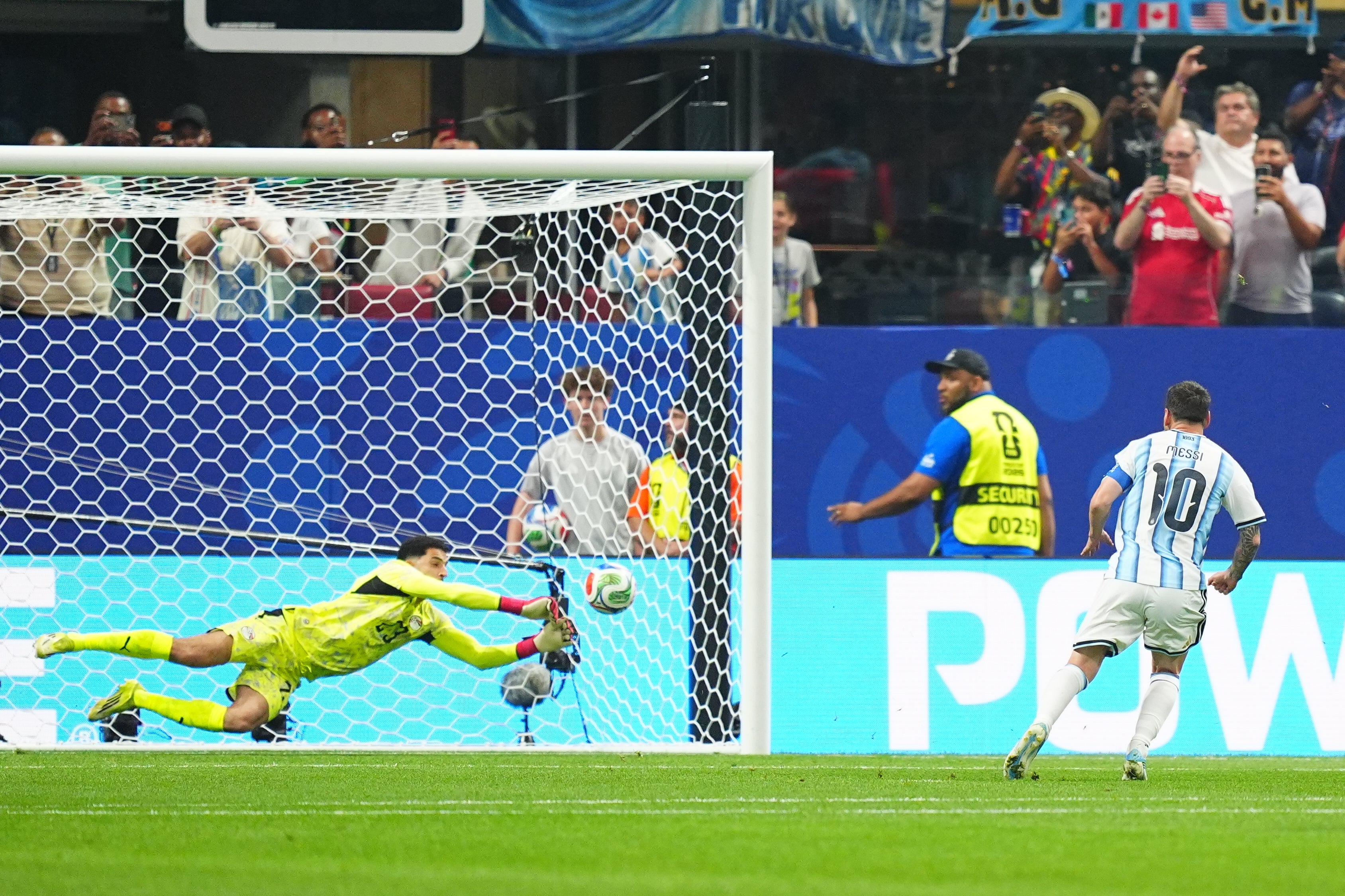 Messi falla el penalti ante Egipto Messi falla el penalti ante Egipto