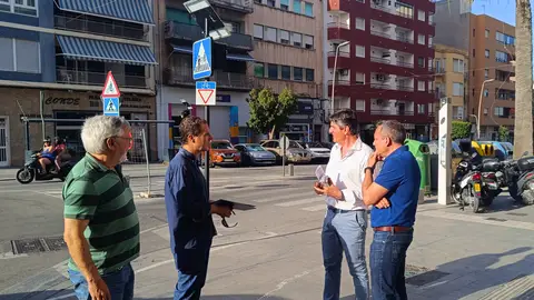 Villajoyosa instala 15 pasos de peatones inteligentes para mejorar la seguridad vial en el municipio Villajoyosa instala 15 pasos de peatones inteligentes para mejorar la seguridad vial en el municipio