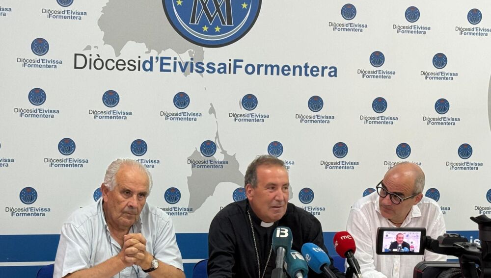 Momento de la presentación de la memoria de Cáritas 2025