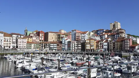 Puerto deportivo de Bermeo (Bizkaia) Puerto deportivo de Bermeo (Bizkaia)