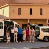 La Residencia Santa Marta de Villajoyosa incorpora dos nuevas furgonetas adaptadas para el transporte de residentes
