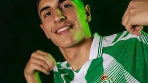 Facundo Bernal: "estoy deseando estar dentro del campo con el estadio repleto de aficionados" Facundo Bernal: "estoy deseando estar dentro del campo con el estadio repleto de aficionados"