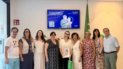 Una estudiante de la UJI investigará nuevos tratamientos contra el cáncer gracias a una beca de la AECC Una estudiante de la UJI investigará nuevos tratamientos contra el cáncer gracias a una beca de la AECC