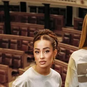 La influencer Marina Rivers posa para la campaña de DMOCRACIA en el Congreso de los Diputados La influencer Marina Rivers posa para la campaña de DMOCRACIA en el Congreso de los Diputados