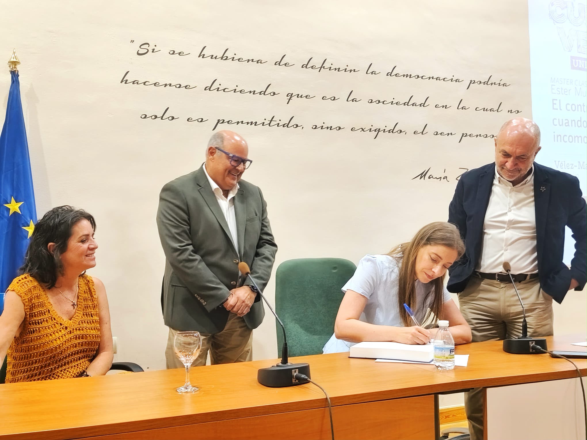 Vélez-Málaga inaugura los cursos de verano de la UMA con la ponencia de Esther Muñoz, portavoz del PP en el Congreso Vélez-Málaga inaugura los cursos de verano de la UMA con la ponencia de Esther Muñoz, portavoz del PP en el Congreso