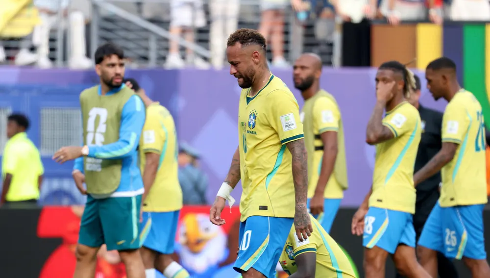 Neymar llora al final del partido ante Noruega. Neymar llora al final del partido ante Noruega.