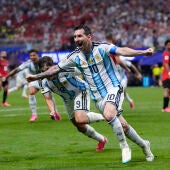 Messi celebra el tanto del empate ante Egipto