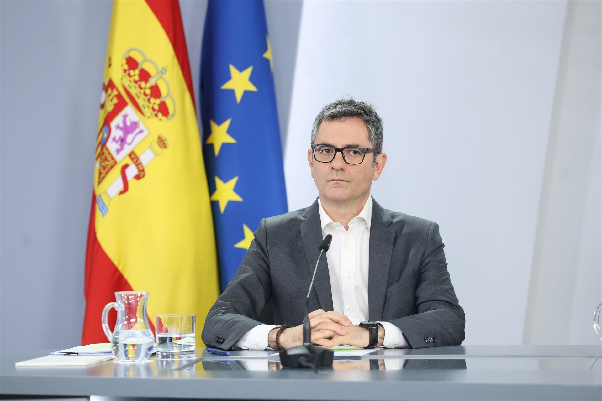 La reacción del Gobierno a la decisión del juez sobre Begoña Gómez: "Las cautelares son innecesarias, hay riesgo cero de que eluda la Justicia" La reacción del Gobierno a la decisión del juez sobre Begoña Gómez: "Las cautelares son innecesarias, hay riesgo cero de que eluda la Justicia"