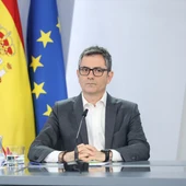 El ministro de Presidencia, Justicia y Relaciones con las Cortes, Félix Bolaños, durante una rueda de prensa tras el Consejo de Ministros. El ministro de Presidencia, Justicia y Relaciones con las Cortes, Félix Bolaños, durante una rueda de prensa tras el Consejo de Ministros.