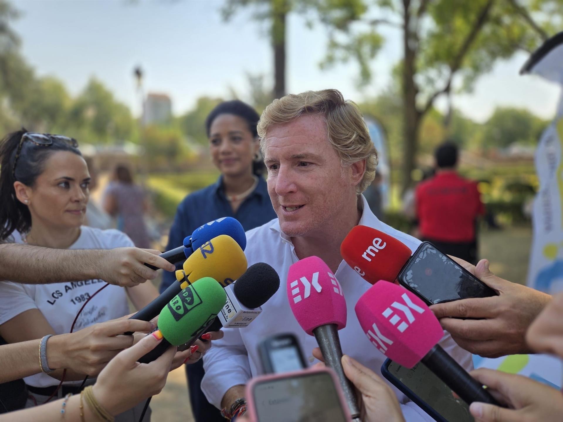 Los talleres de 'Vive el verano' en Badajoz arrancan en el parque de la Legión con un presupuesto de 190.000 euros Los talleres de 'Vive el verano' en Badajoz arrancan en el parque de la Legión con un presupuesto de 190.000 euros