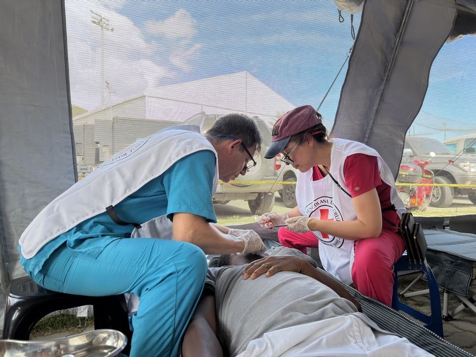 Cuatro integrantes de Cruz Roja Elche y Guardamar del Segura, preparados para viajar a Venezuela Cuatro integrantes de Cruz Roja Elche y Guardamar del Segura, preparados para viajar a Venezuela