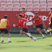 Entrenamiento del Sevilla en el Sánchez Pizjuán.