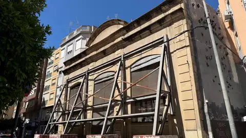 Edificio Riegos El Progreso de Elche. Edificio Riegos El Progreso de Elche.