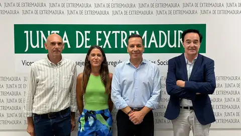 Cocemfe Badajoz aborda con Óscar Fernández su estrategia de intervención en materia de inclusión social en Extremadura Cocemfe Badajoz aborda con Óscar Fernández su estrategia de intervención en materia de inclusión social en Extremadura